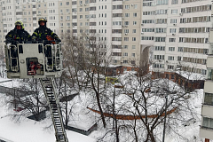 Сотрудниками Управления по ЮЗАО ГУ МЧС России по городу Москве было проведено тренировочное пожарно-тактическое учение по тушению условного пожара и проведению аварийно-спасательных работ на корпус № 3 АО Гостиничный комплекс «Севастополь».